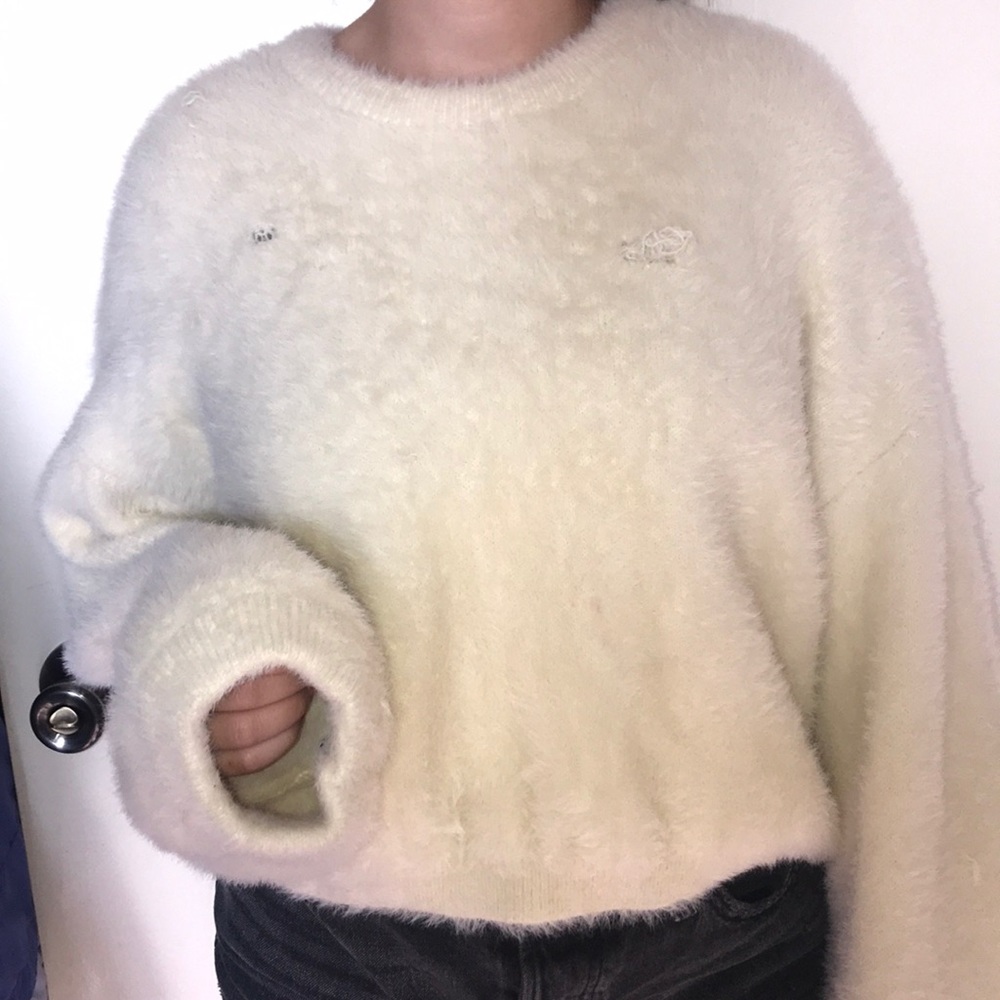 Fluffy Cream Sweater❄️
